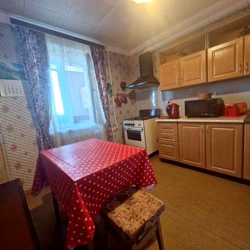 Здам в довгострокову оренду квартиру Святошинська  4