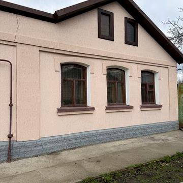 Будинок в центральній частині міста.