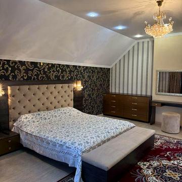 Продаж сучасного будинку, вільний, район вул Горіхівської, Роша