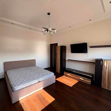 1 кімнатна новобудова в самому центрі Новака 10. Газ.