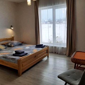 Здається будинок на 10 людей