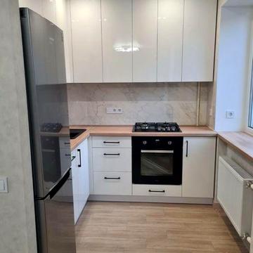 Довгострокова оренда 2-х кімнатноі квартири, центр