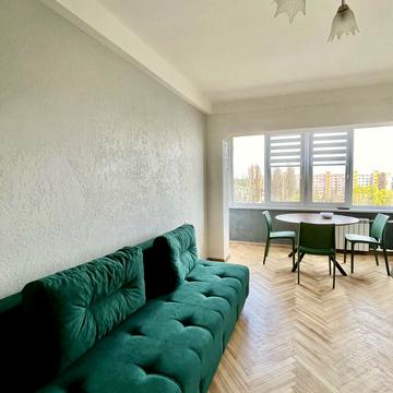 Василя Іваниса вул. (Миколи Матеюка), 11