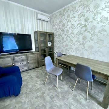 Чудовий будинок у місті.