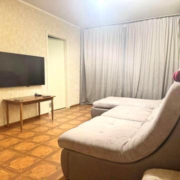 Квартира, 3 подвала и балкон на всю квартиру.