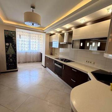 Продам 3 ком квартиру на Заболотного