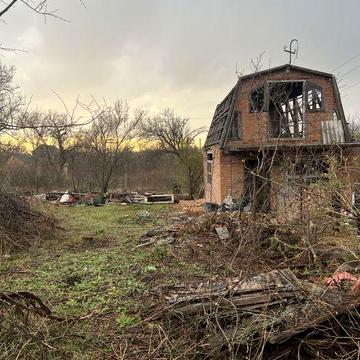 Продам ділянку! Є будинок!