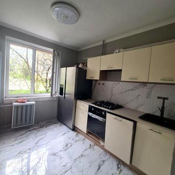 Продаж 2к.кв. 1 поверх Руська з ремонтом та техніко