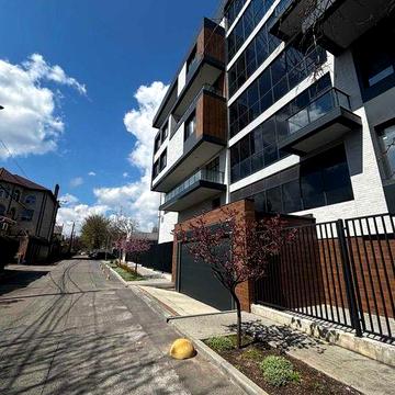 Квартира у зданому ЖК еліт-класу у форматі заміського будинку на 10й ст.Великого Фонтану.