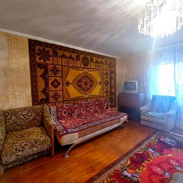 Сегедська вул., 1