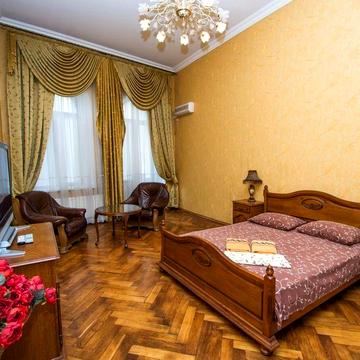 Сдам уютную, комфортную 2 ком. квартиру в самом сердце Одессы, ул. Садовая/Дворянская/Дерибасовская в 100 метрах.  ГАЗ