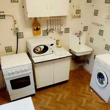 Продам 3-кімнатну квартиру в центрі Печерська, гараж. АН- 0%
