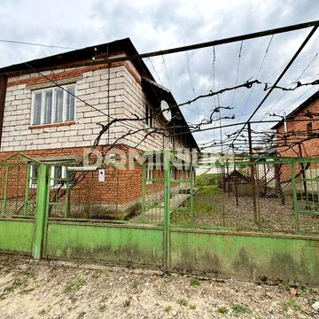 Продається двоповерховий будинок в Великих Комʼятах
