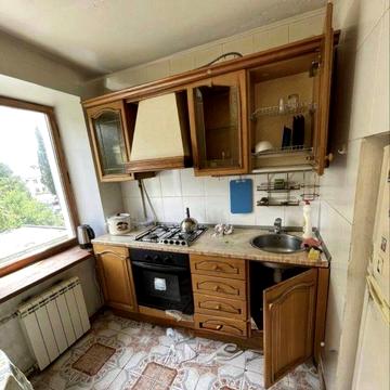 Фурманова. Здається 3-х кімнатна квартира