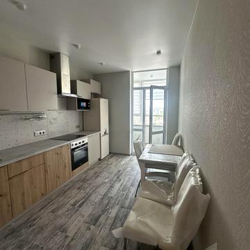 Миколи Гулака вул., 4