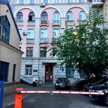Квартира 4 Кімнати ЦЕНТР КИЇВА. Під офіс або житлову , готель.