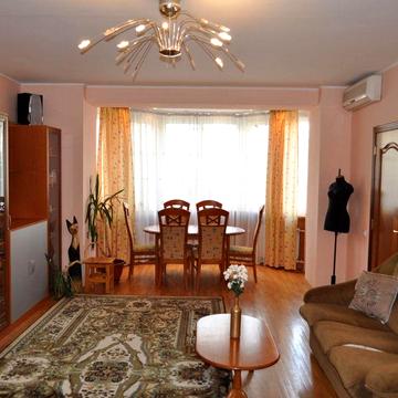 Продаж трикімнатної квартири 103м, метро , ремонт, вул. Левка Лукʼянененка 29