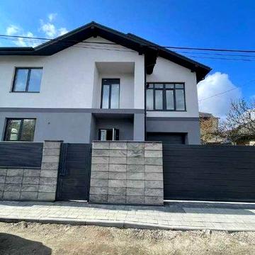 Продаж будинку в Івано-Франківську