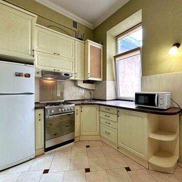 Оренда 2-кімнатної квартири в ЦЕНТРІ МІСТА вул. Князя Романа 11