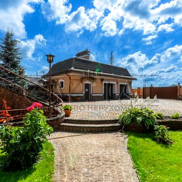 Лісова, 3Б