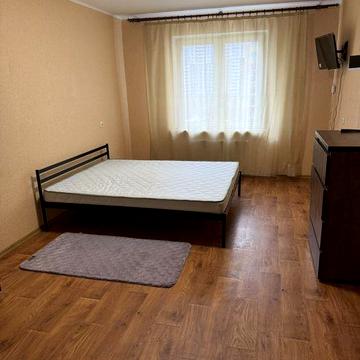 Закревського 97а, ЖК Милославичі.Є генератори