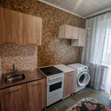 Продам 1-ком. Квартиру Ж/М Тополь-1, Запорожское Шоссе.