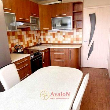 Продам 3-х комнатную квартиру по ул. Заболотного!