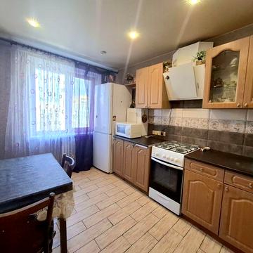 Продам 3к чешку Тополь 2