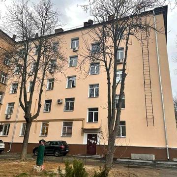 Продається 2х кімнатна квартира, вул. Гаврилишина 14 (метро КПІ) під ремонт, 1 поверх