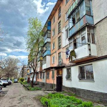 Світла та затишна квартира на Черемушках. Сертифікат!