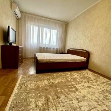 Оренда однокімнатної квартири, вул. Чорних Запоріжців,рн Леваневського