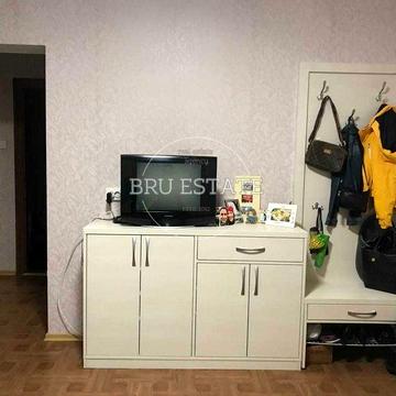 Продам 1-кімнатну квартиру  78 000 $ 1 591 $ м²  49/18 м² Голосіївський район, до метро Деміївка 7 хв на авто або 20хв автобусом Науки пр-т 55А ЖК Проспект Науки 55А