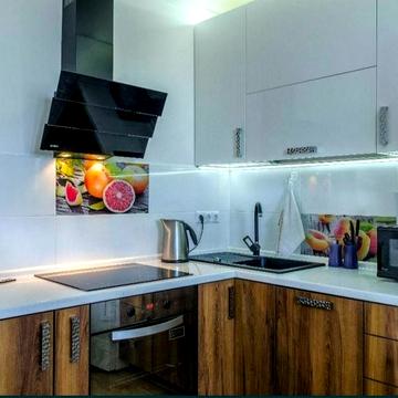 Юрія Поправки вул. (Миколи Лебедєва), 14