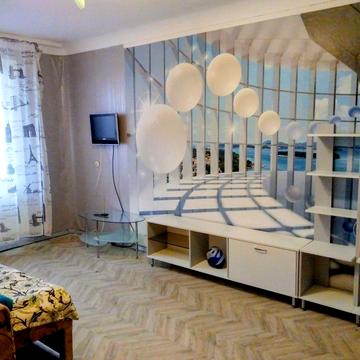 Здається на довгий термін однокімнатна квартира в центрі міста