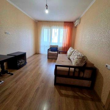 Квартира на Таирова, 2 комн. ремонт, 4 этаж