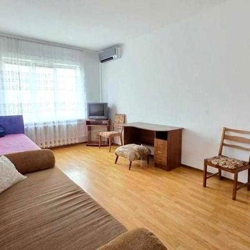 Голосеевский проспект, 11.  Метро Демиевская - Голосеевская