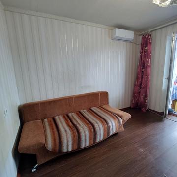 Прилужна вул., 8