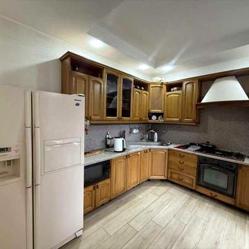 4 х кімнатна квартира Юліана Матвійчука цегла сталінка