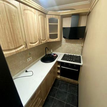 Оренда двокім-ї кварт. 5/5 Новобудова Кармелюка