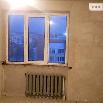 Готова під ремонт! 2к 73 м² з автономним опаленням