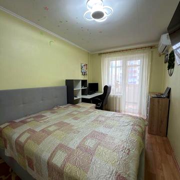 У продажу 3к квартира на Ж/М червоний камінь