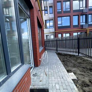 Квартира з двориком