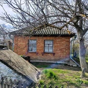 Затишний будинок у селі Троїцьке біля траси Київ - Одеса