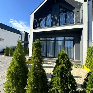 Продаєтьмя будинок на Петропавлівській Борщагівці