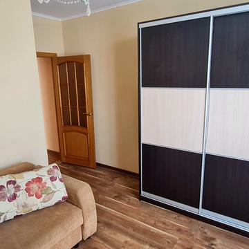 Воскресенська вул., 12-В