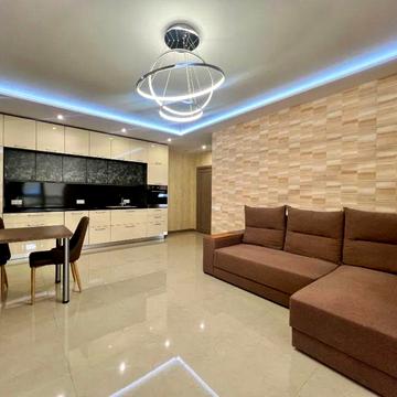 Новый! Продам 3-к квартиру 78м2  с Ремонтом, Центр, Грушевского, Артёма, Короленко