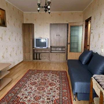 Світла однокімнатна квартира на Садах-3