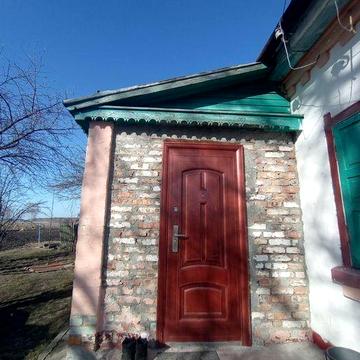 Продаж будинку в селі