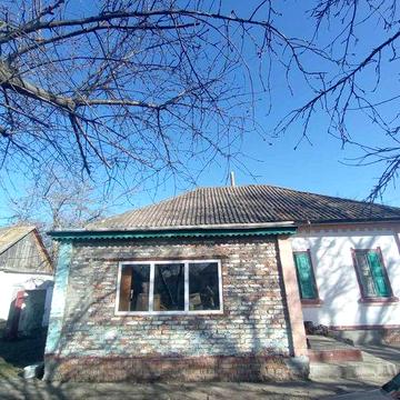 Продаж будинку в селі