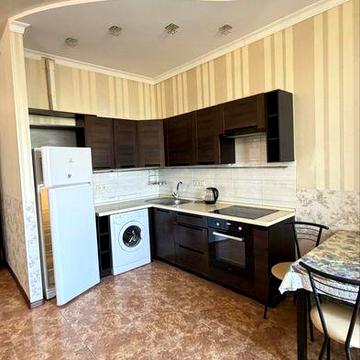 Сдам 1 комнатную  квартиру в 3 жемчужине на Таирова ( низкий этаж)